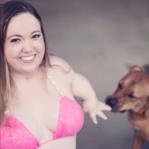 Meet your Posher, Crystal